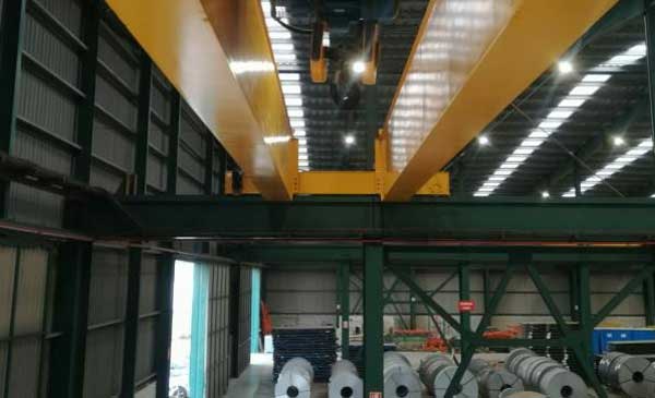gruas para metal