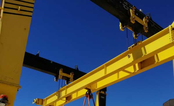 gruas para logistica